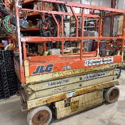 JLG 2032E2 - 27' Sissor Lift