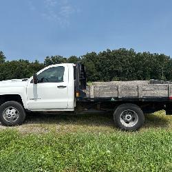 Pick up truck