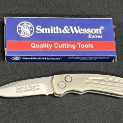 Smith & Wesson Extreme Ops SW40 Mini Gray Auto