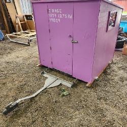 ice fishing shack, well made, with aluminum hitch