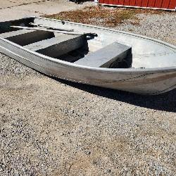 12' aluminum boat, oars