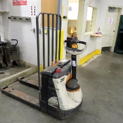 Crown Wp3035-45 4500lb Electric Pallet Jack