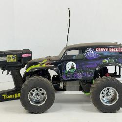 Nitro RC Monster Truck Grave Digger Dennis Anderson With Futaba Controller