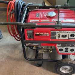 Honda EB3500 Portable Gas Generator with Hose and Cables