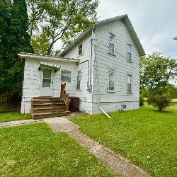  517 Victoria Place, Woodville OH 43469
