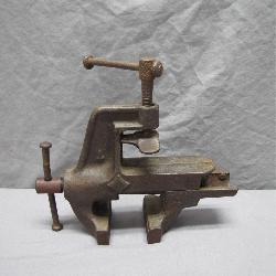 Small Heavy-Duty Bench Vise