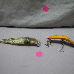 Wooden Fishing Lures with Hooks