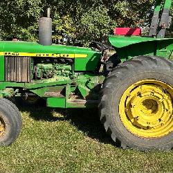 2650 JD Tractor