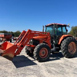 kubota M105S 4X4 CAB TRACTOR