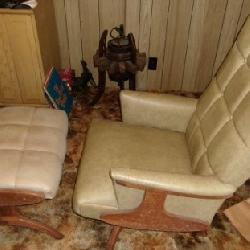 RECLINER CHAIR