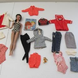 Vintage 1960s - No. 4 Barbie Doll? + Accessories