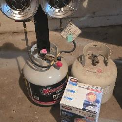 30,000 BTU DUAL HEATER AND DYNA GLO SINGLE RADIANT HEATER WITH 2 PROPANE TANKS