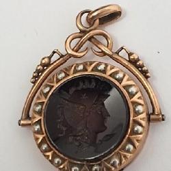 Victorian goldfield carved onyx intaglia locket