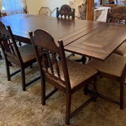 Antique Jacobean style  drop-leaf or extension