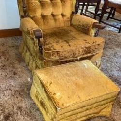 1970s Pontiac Chair Company armchair and matching