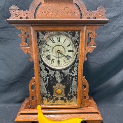 Lot # : 5 - 1900s Eastlake Clock
