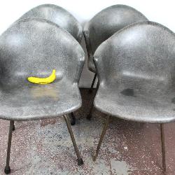 Lot # : 1 - Mid-Century Cole Steel Fiberglass Shell Chairs
