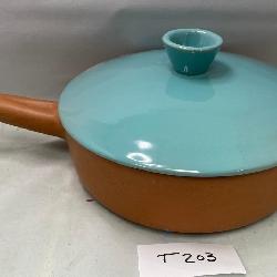 513 - MCM POTTERY CASSEROLE DISH PAN W/ LID (T203)