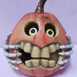 548 -  BETHANY LOWE COLLECTION FUNNY FACE PUMPKIN