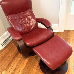 Lot # : 65 - Fjords Lounge Chair A
