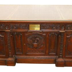 Vtg Presidential Resolute desk, great leather top www.SouthJerseyAuction